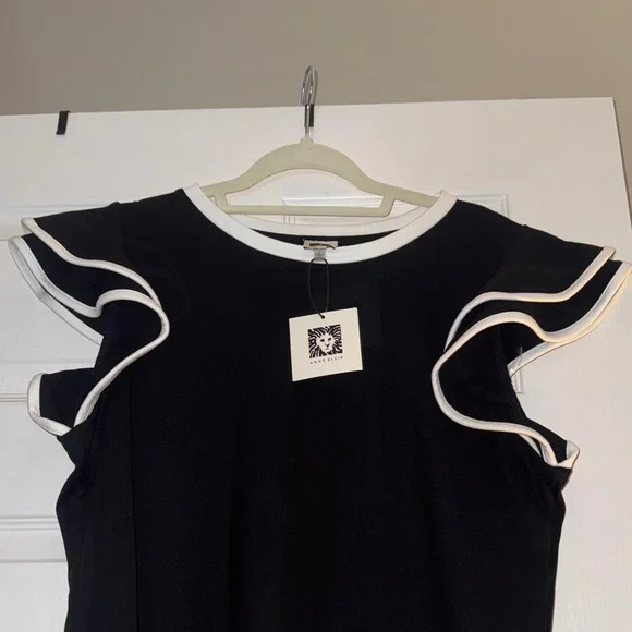 Anne Klein Black Top with White Ruffle Trim - Picture 3 of 6